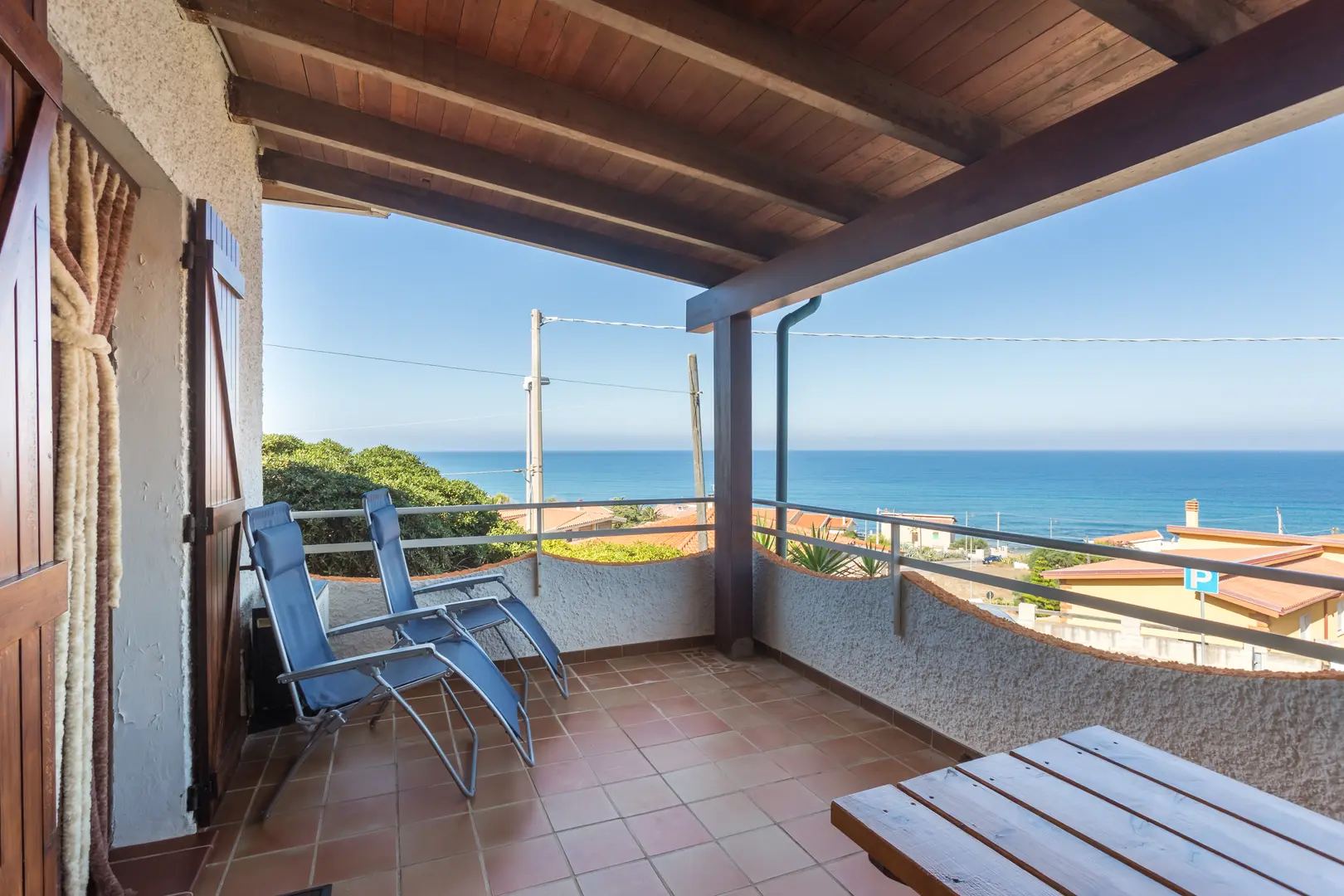 1 - verkoop huis uitzicht op zee bosa sardinia italië