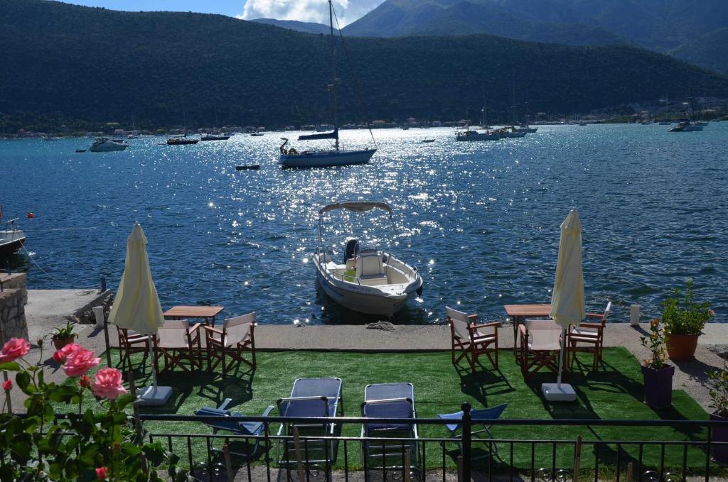 1 - vente commerce pieds dans l'eau geni îles ioniennes grèce