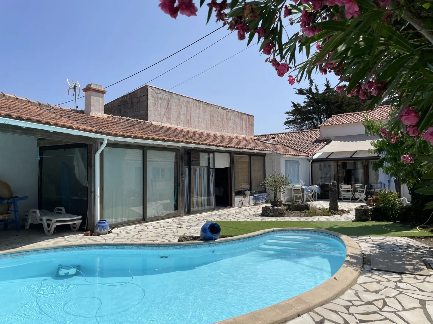 2 - verkoop huis strand to voet l'épine vendée frankrijk