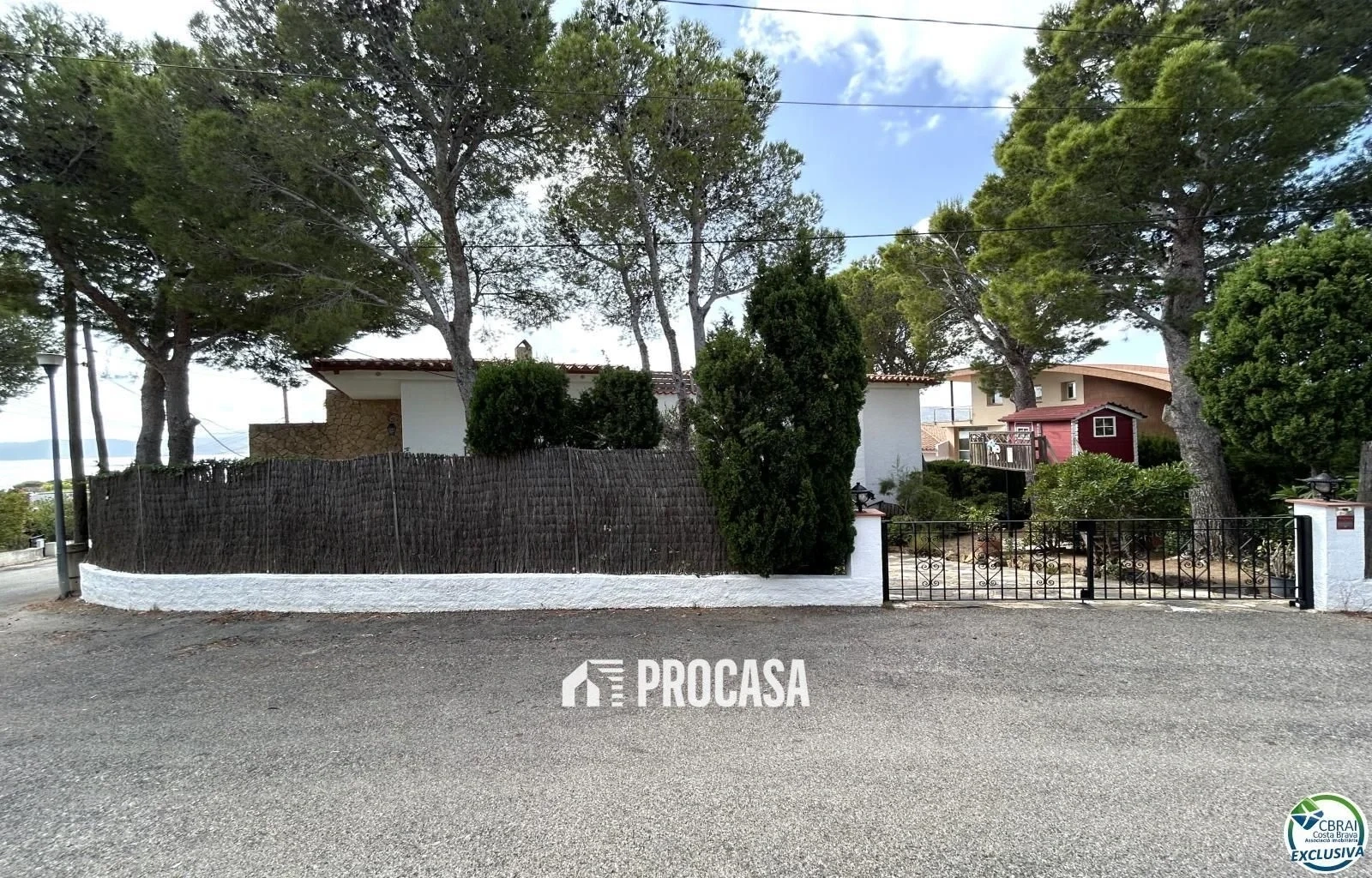 2 - sea view house for sale in llança catalonia spain