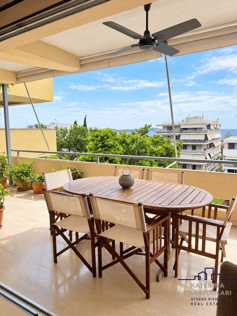 1 - vente appartement pieds dans l'eau voula attique grèce