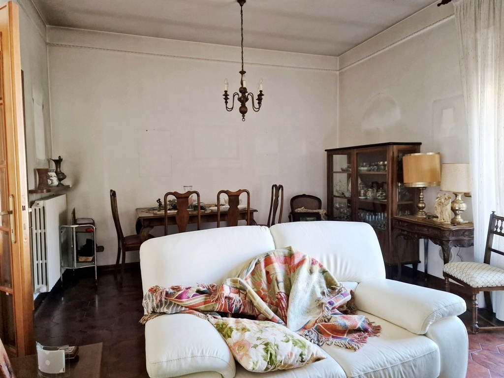2 - venda apartamento massa toscana itália