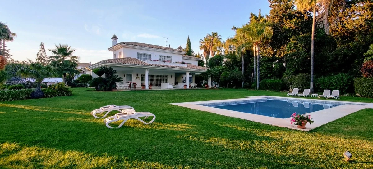 1 - verkauf haus strandpromenade san pedro de alcántara andalusien spanien