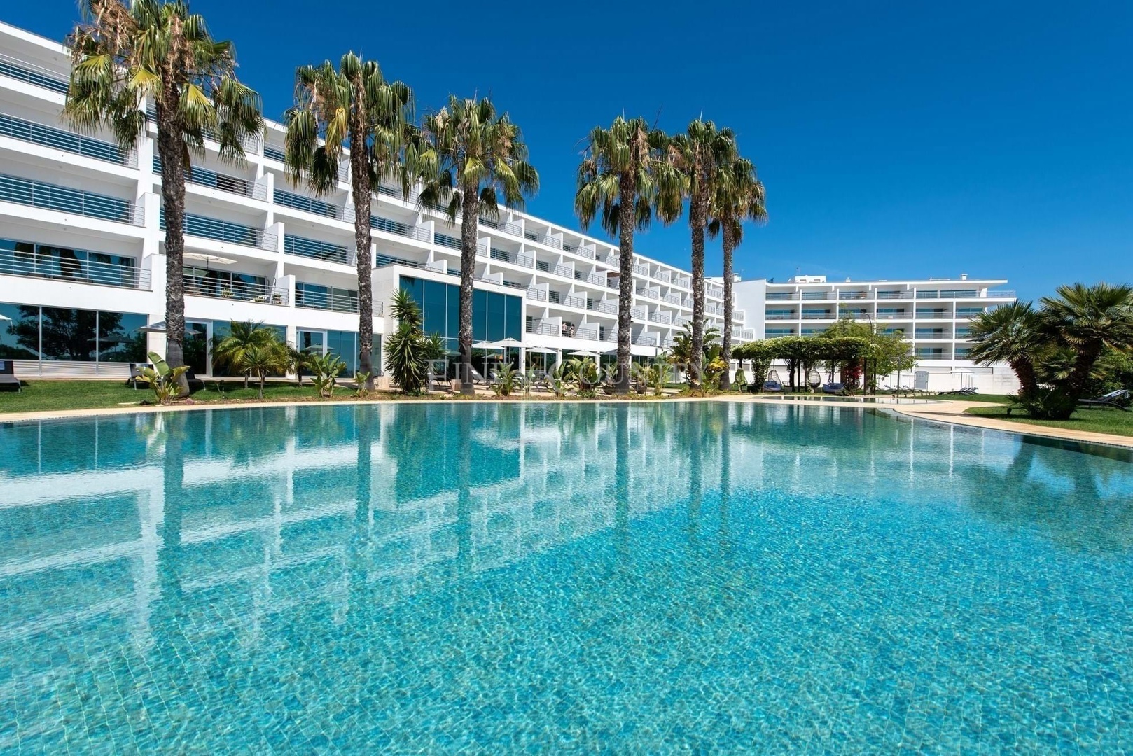 1 - waterfront apartment for sale in portimão algarve portugal