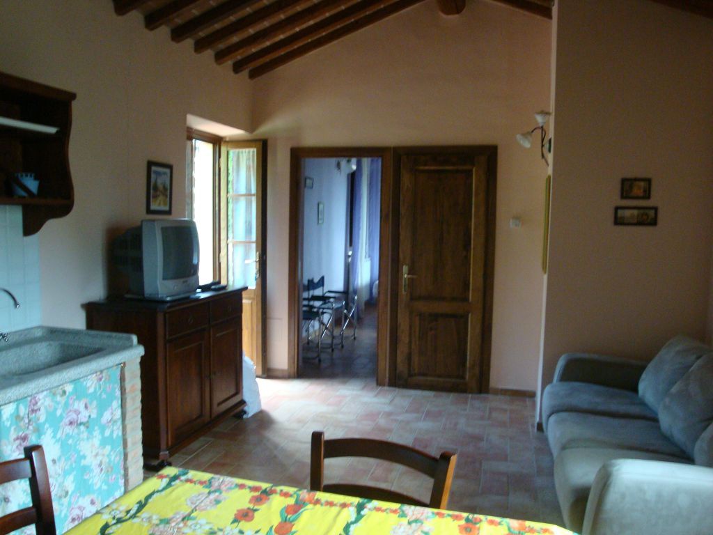 2 - vente commerce pomarance toscane italie