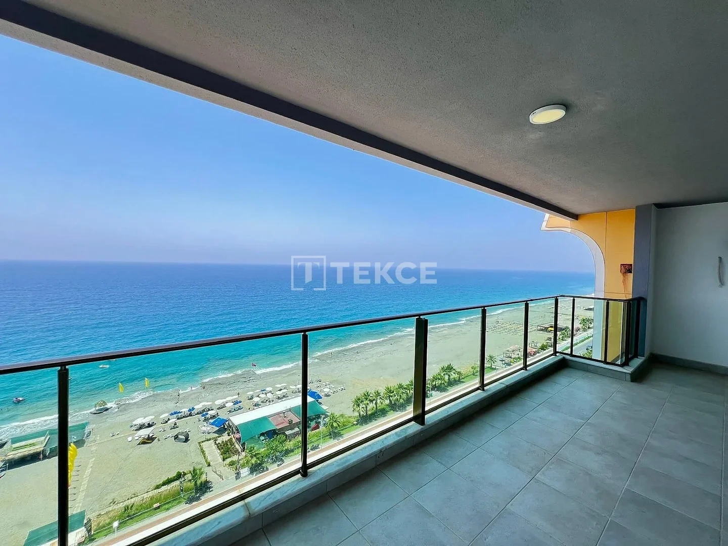 1 - продажа квартира ноги в воде alanya antalya турция