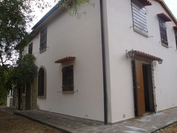 0 - villa for sale in montescudaio tuscany italy