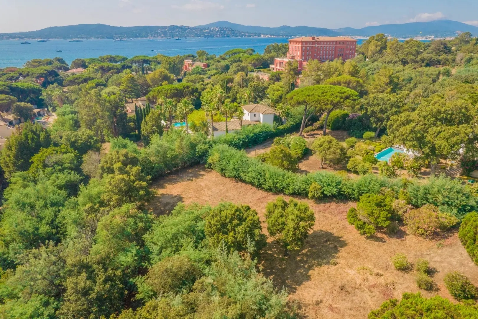 2 - venta terreno vista al mar grimaud var francia