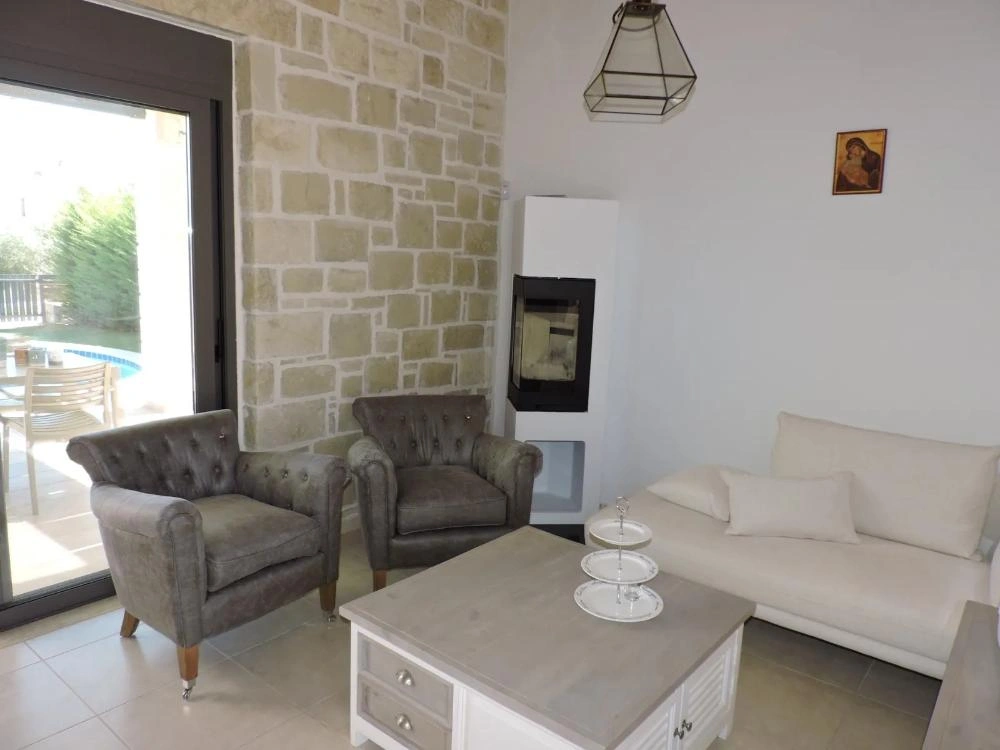 2 - vendita casa vista mare loutra creta grecia
