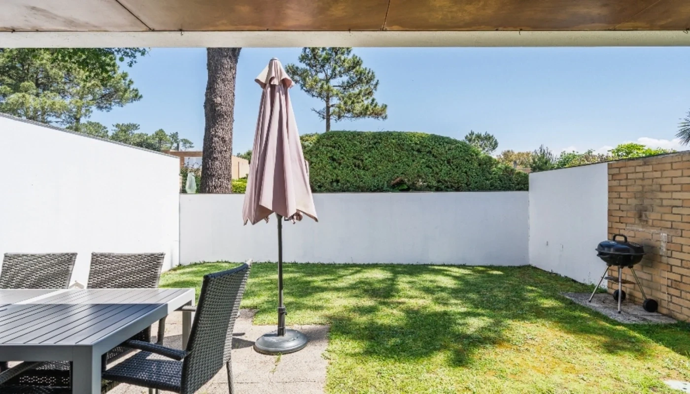 3 bedroom house with swimming pool