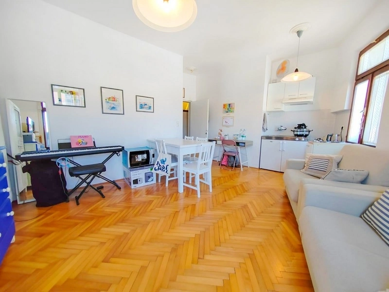 2 - verkoop appartement aan het water rovinj istria kroatië