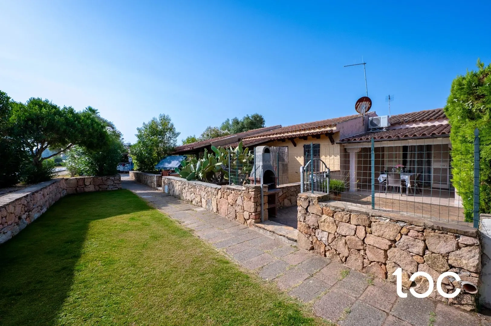 2 - villa for sale in san teodoro sardinia italy