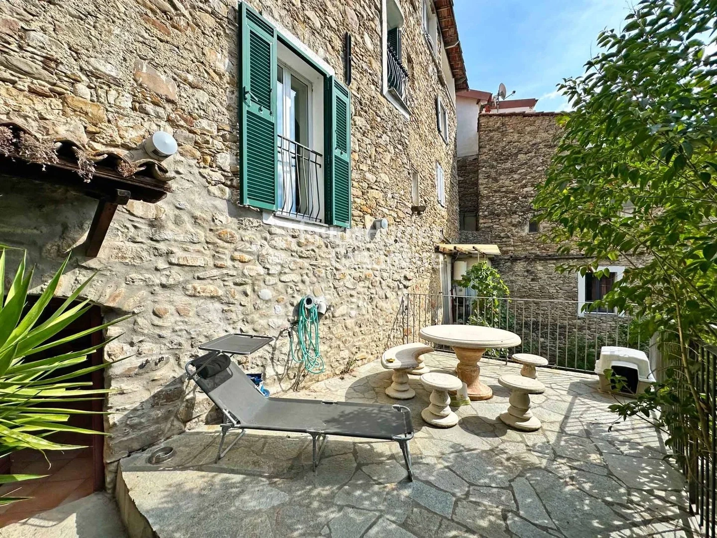 2 - house for sale in dolceacqua liguria italy