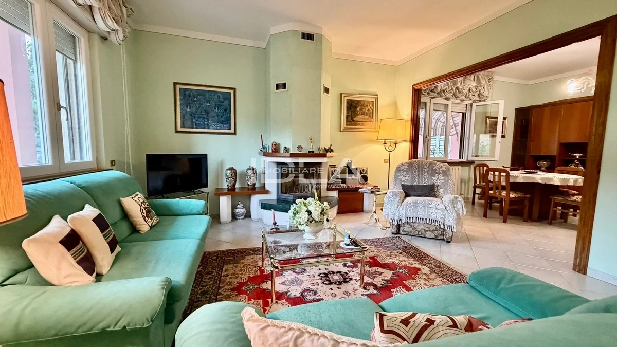 1 - villa for sale in capannori tuscany italy