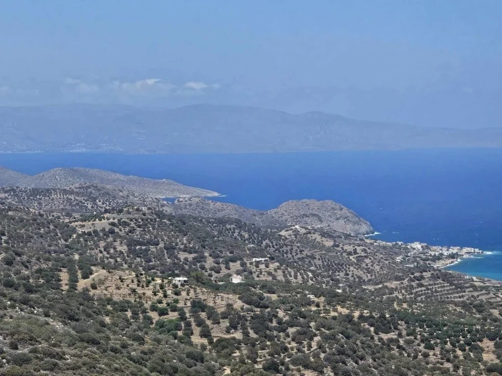 2 - vente terrain vue mer mókhlos crète grèce