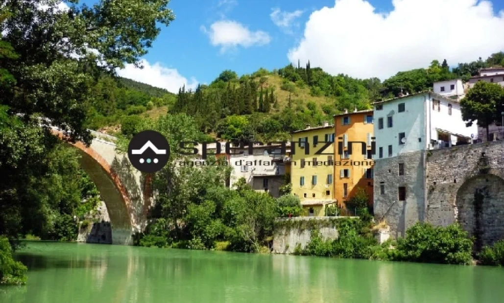 1 - venta propiedad fossombrone marcas italia
