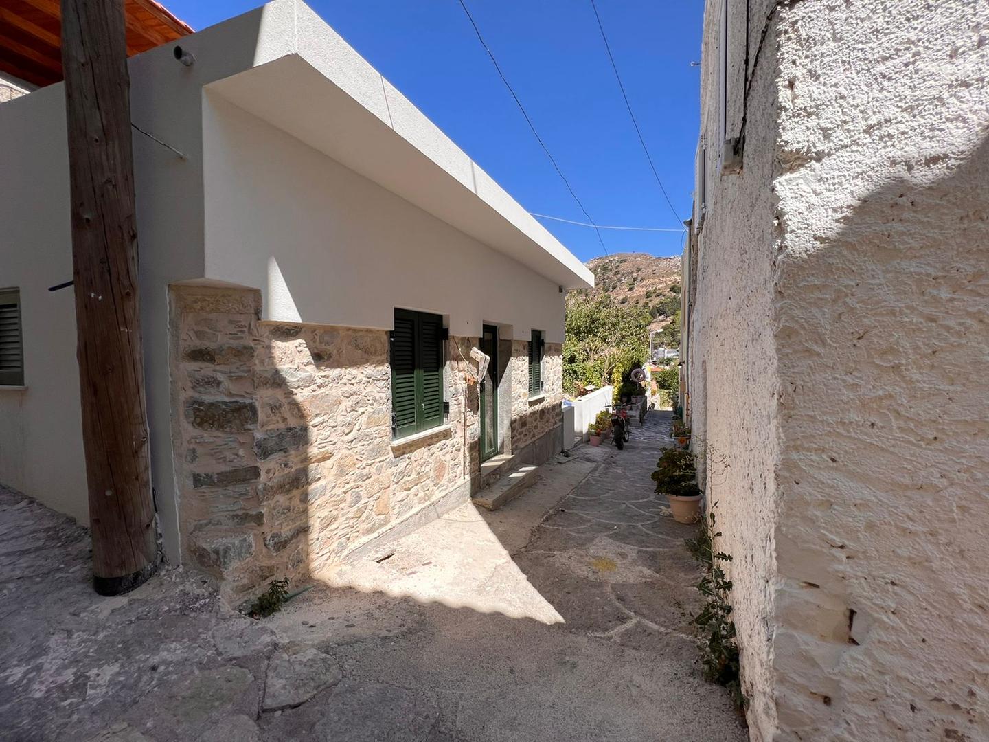 2 - house for sale in áno viánnos crete greece