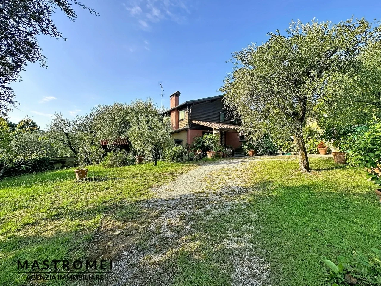 1 - house for sale in montecarlo tuscany italy