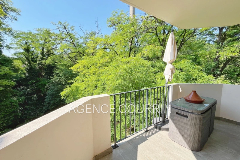 Apartamento con terraza