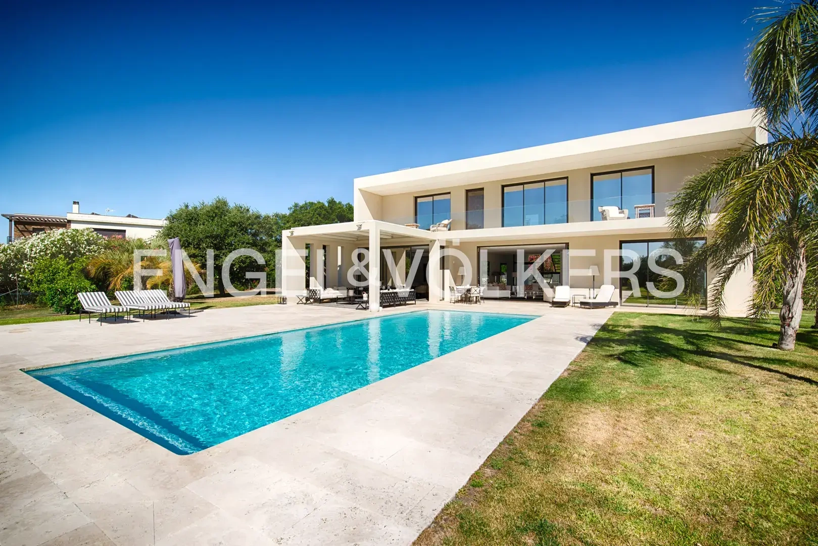 2 - verkoop huis peralada catalonia spanje
