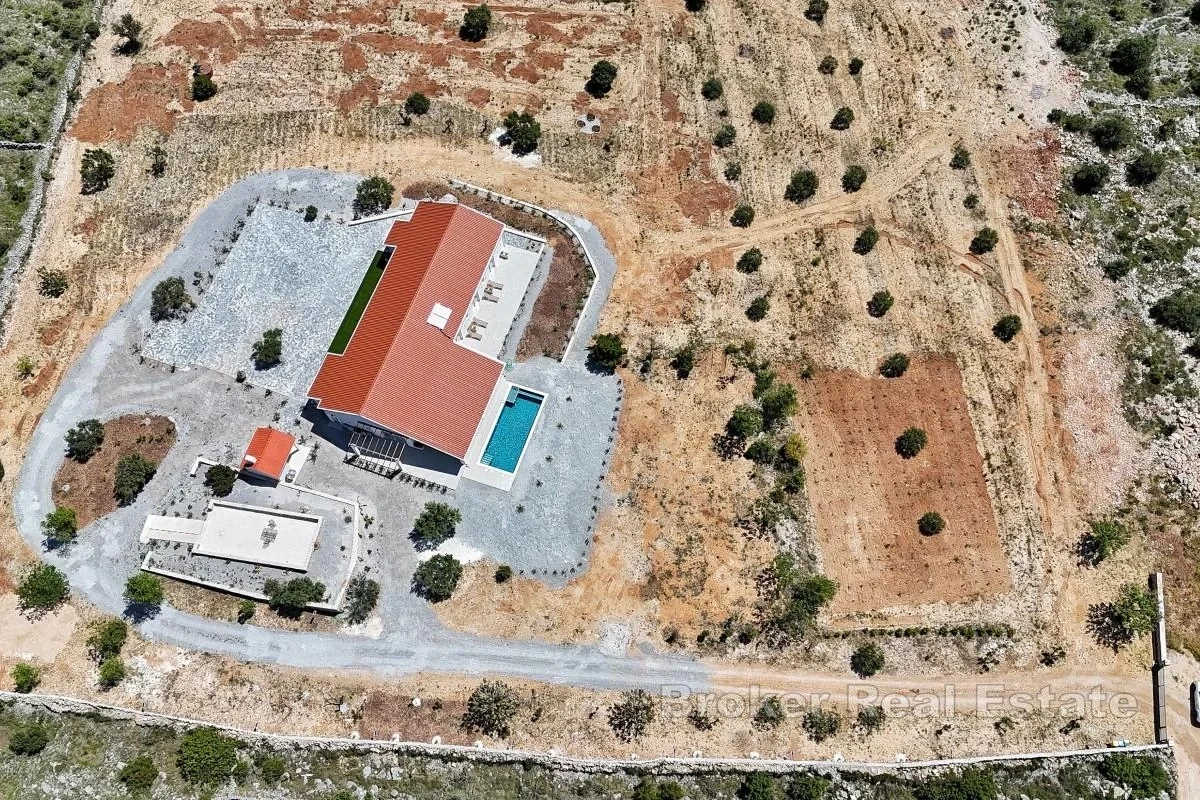 2 - venta casa vista al mar rogoznica šibenik-knin croacia