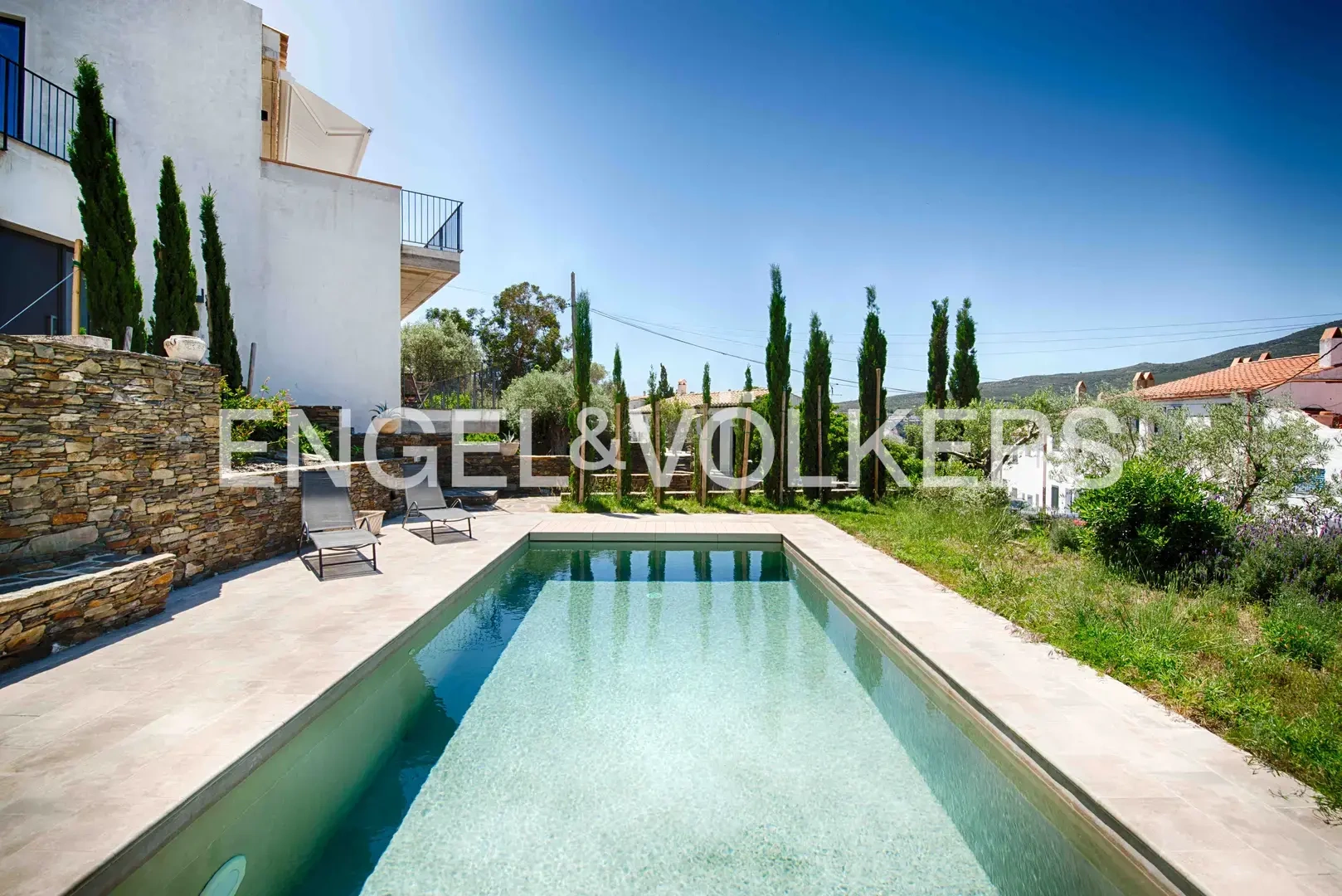 2 - verkoop huis uitzicht op zee cadaques catalonia spanje