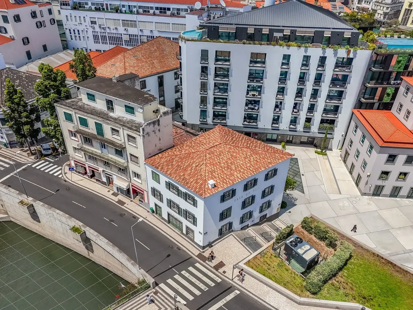 1 - vendita proprietà fronte mare funchal madera portogallo