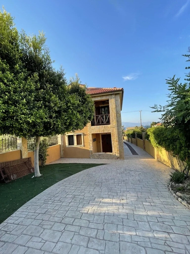 Casa vista al mar con 5 dormitorios