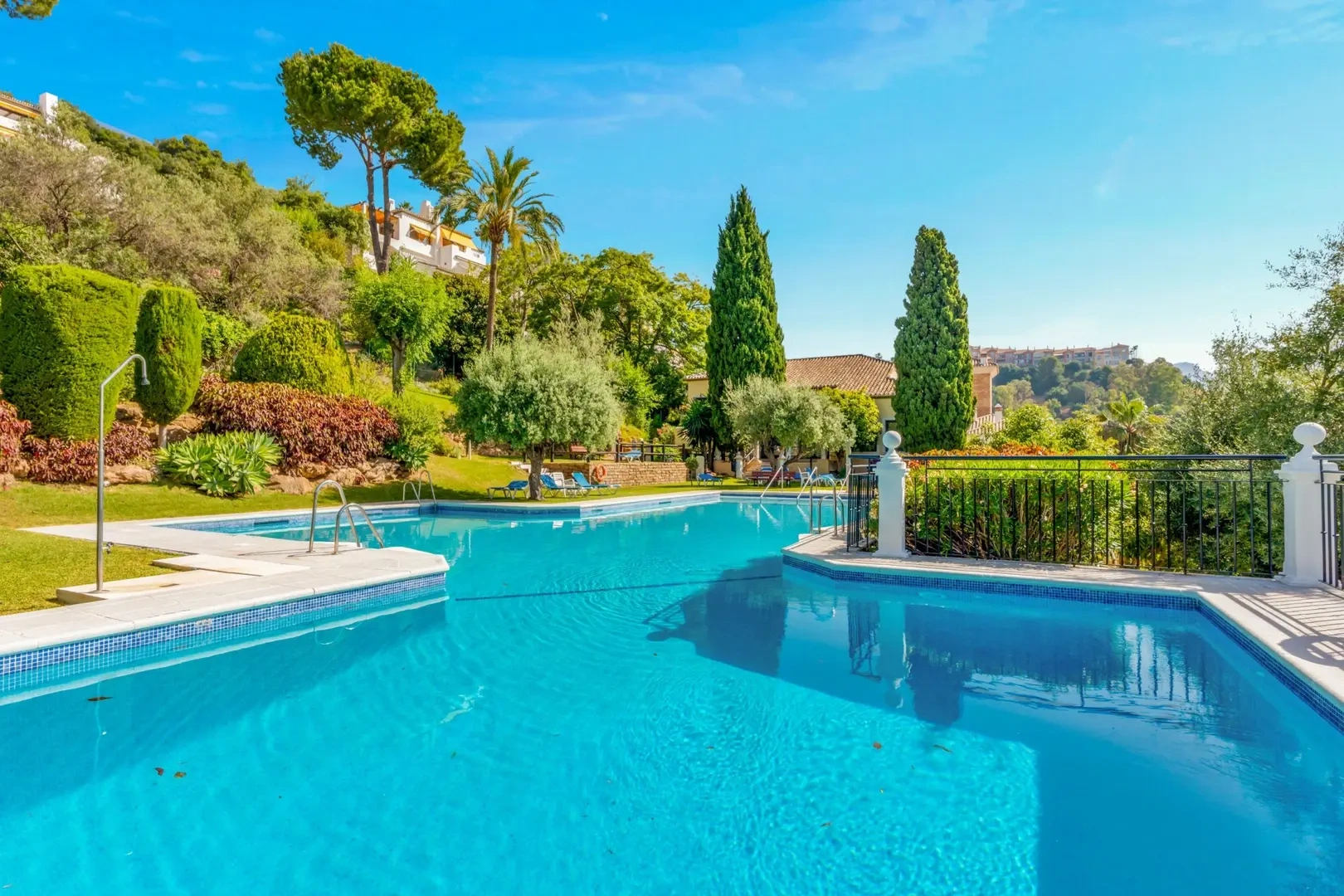2 - venta apartamento vista al mar benahavis - costa del sol andalucía españa