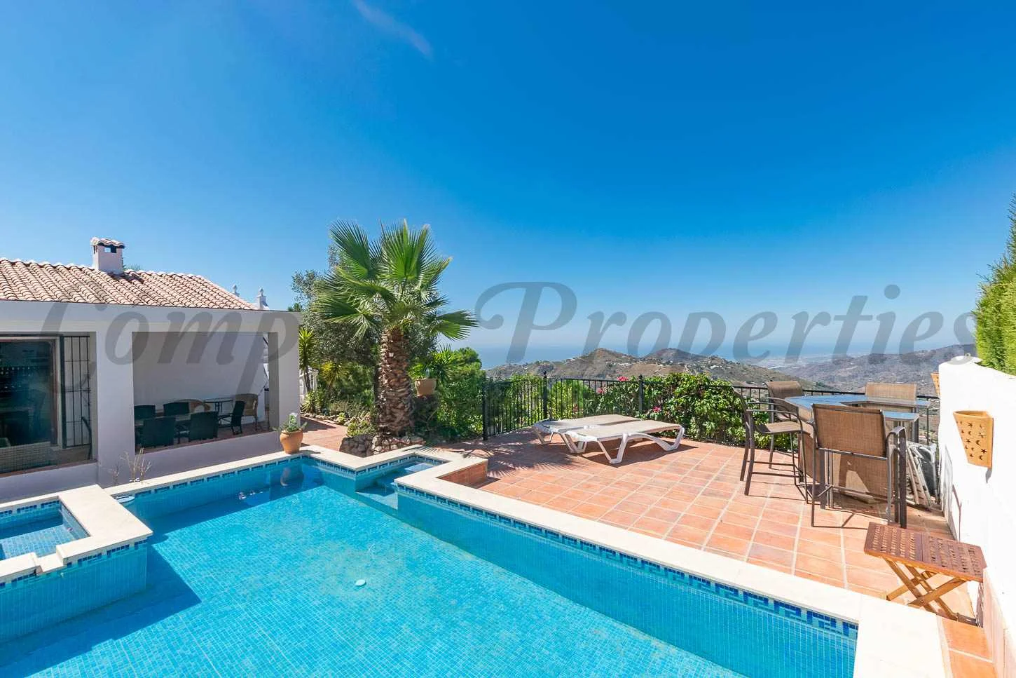 1 - verkauf haus competa andalusien spanien
