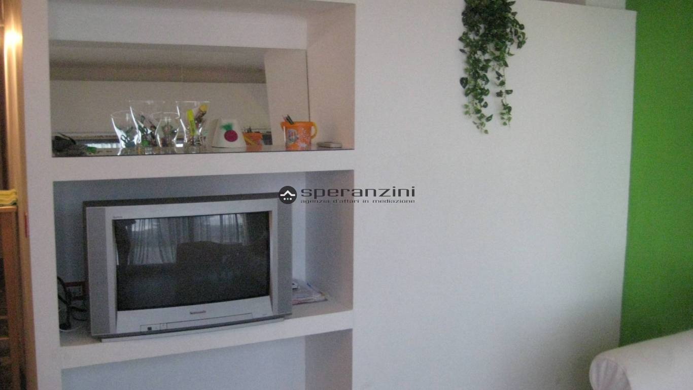 2 - venda apartamento a praia ao pé fano marcas itália