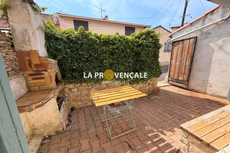 2 - venta casa gréasque bocas del ródano francia
