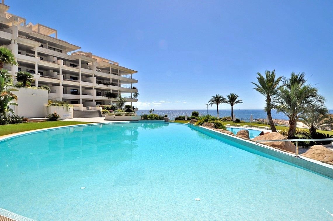 1 - waterfront apartment for vacation rentals in altea - costa blanca valencian community spain