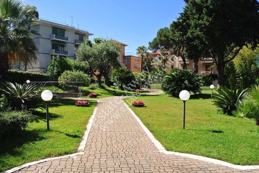 2 - продажа квартира пляж пешком bordighera лигурия италия