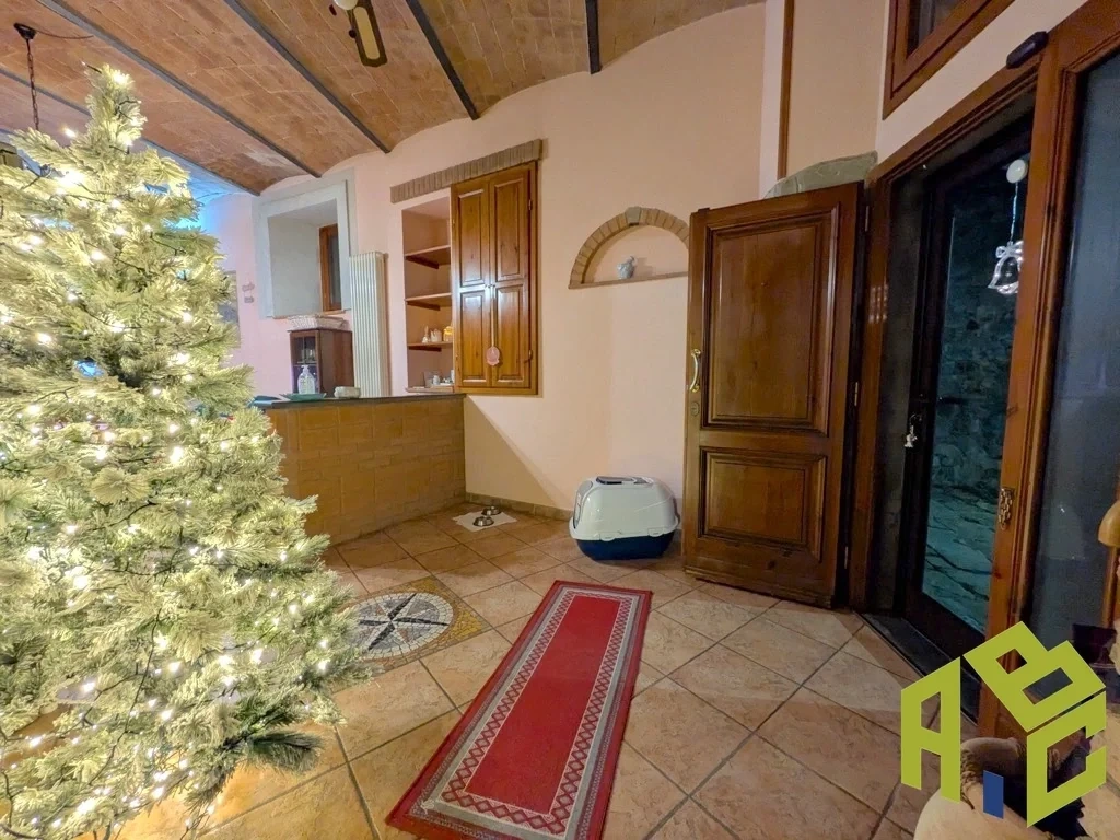 2 - vendita appartamento santa luce toscana italia