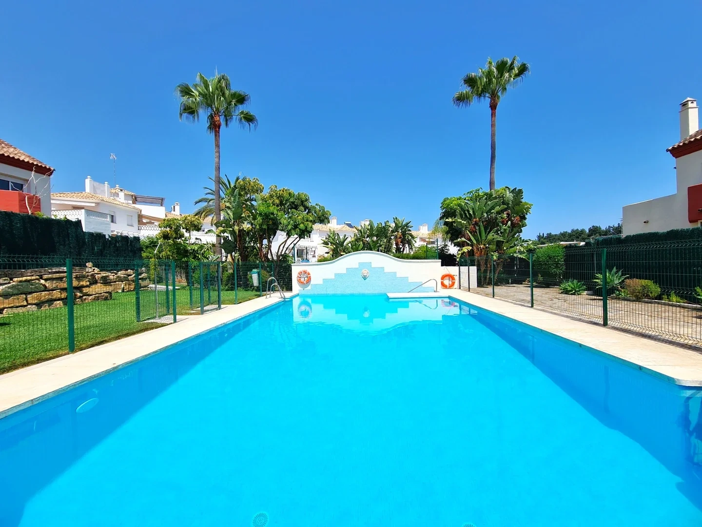 2 - verkoop huis strand to voet estepona - costa del sol andalusië spanje