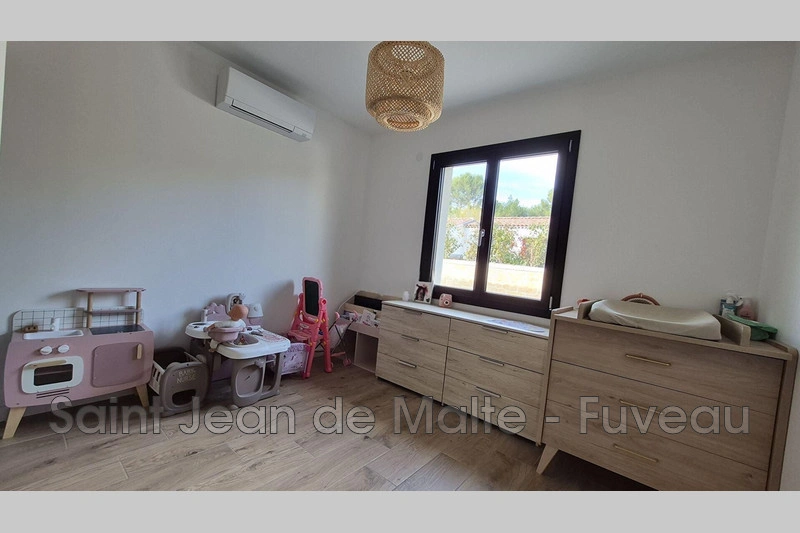 2 - house for sale in rousset bouches-du-rhône france