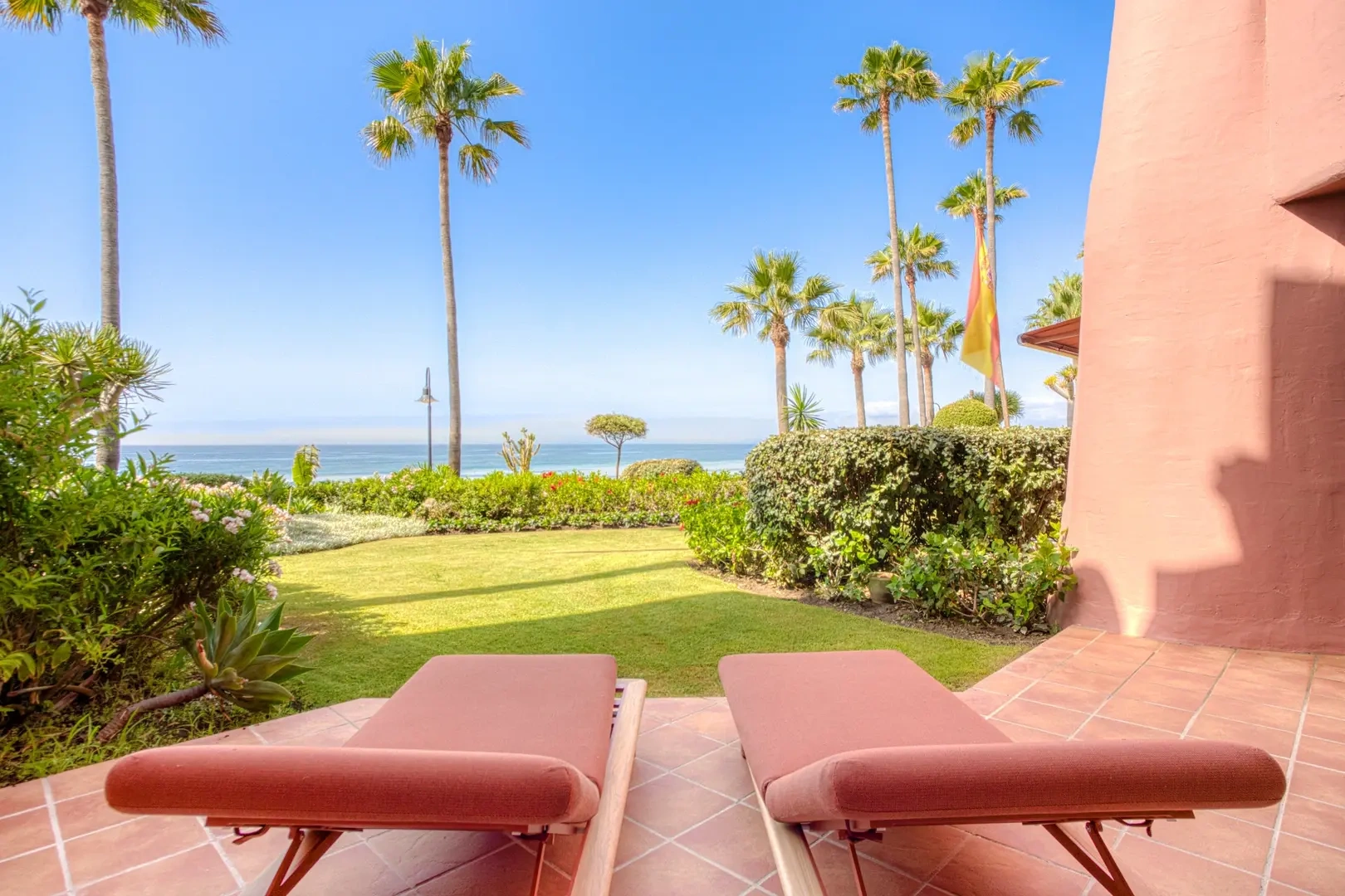 1 - verkoop appartement aan het water estepona - costa del sol andalusië spanje