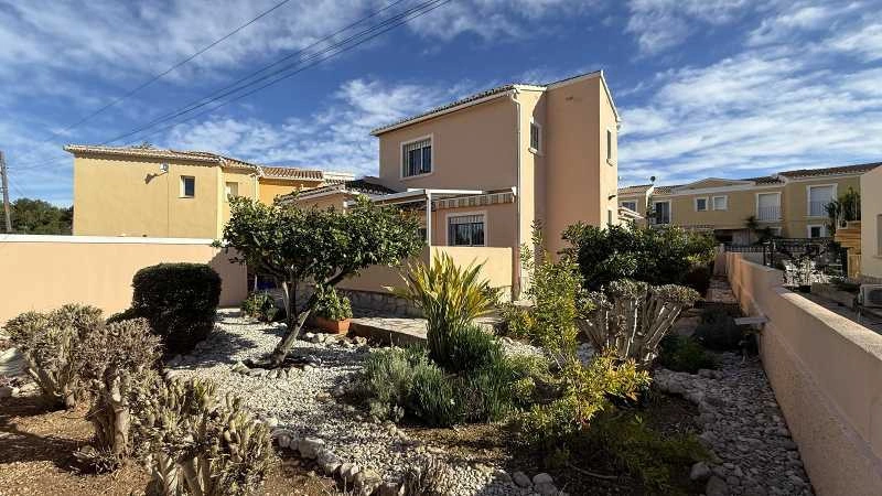 2 - villa for sale in setla valencian community spain