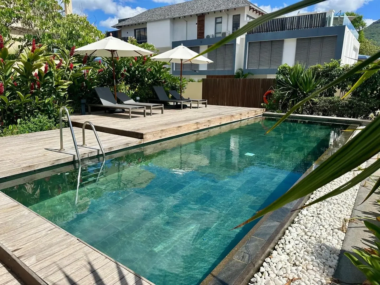 2 - verkoop appartement aan het water tamarin rivière noire mauritius