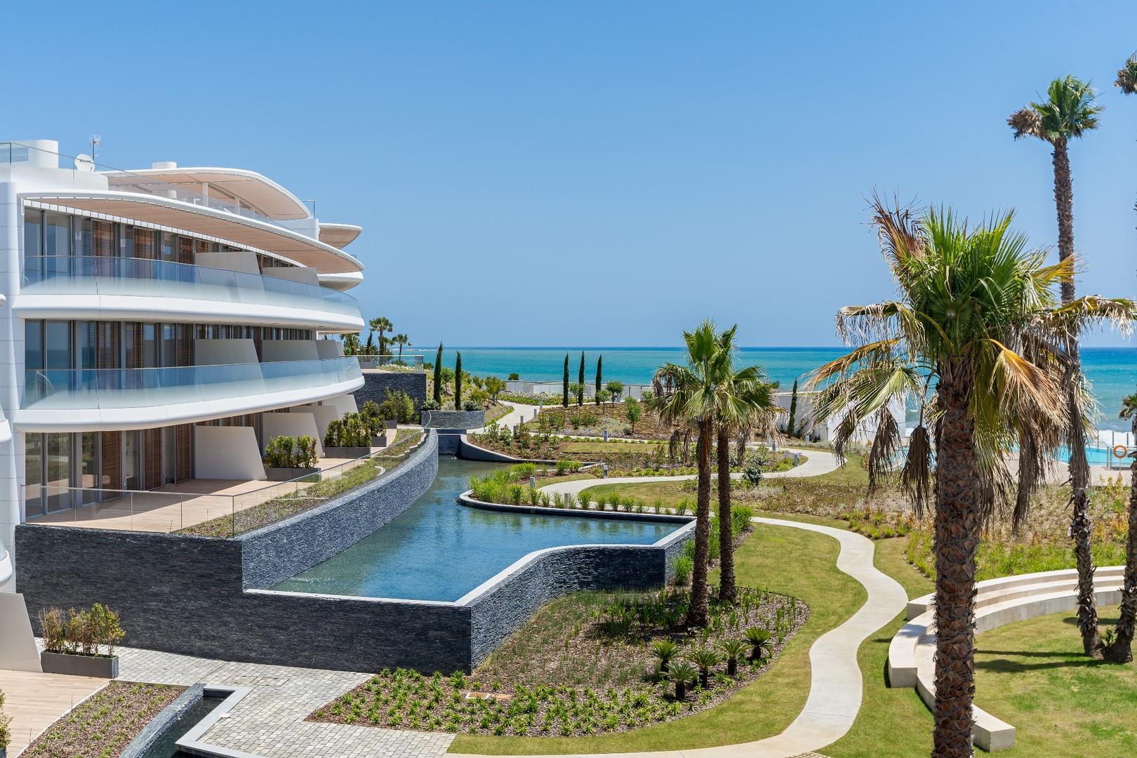 1 - verkauf wohnung direkt am wasser estepona - costa del sol andalusien spanien