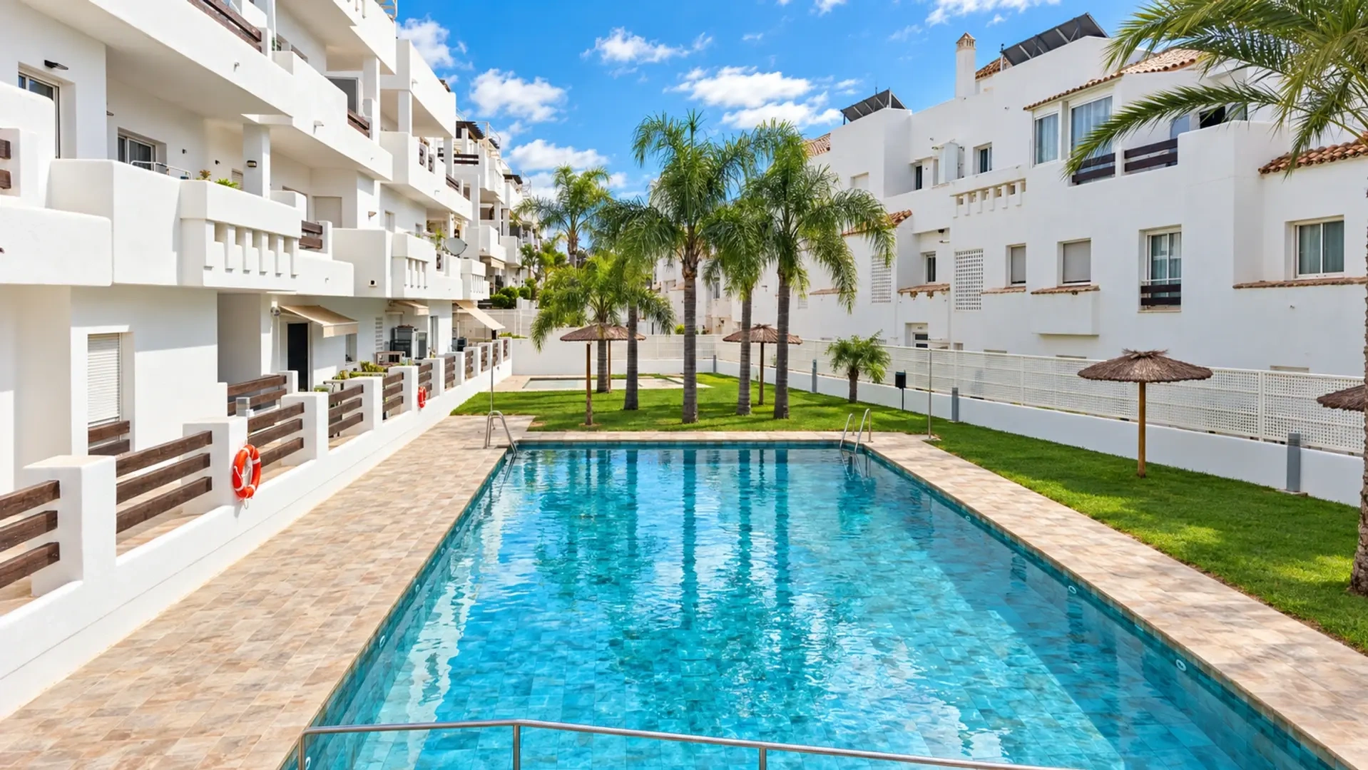 1 - продажа квартира ноги в воде estepona - costa del sol андалусия испания