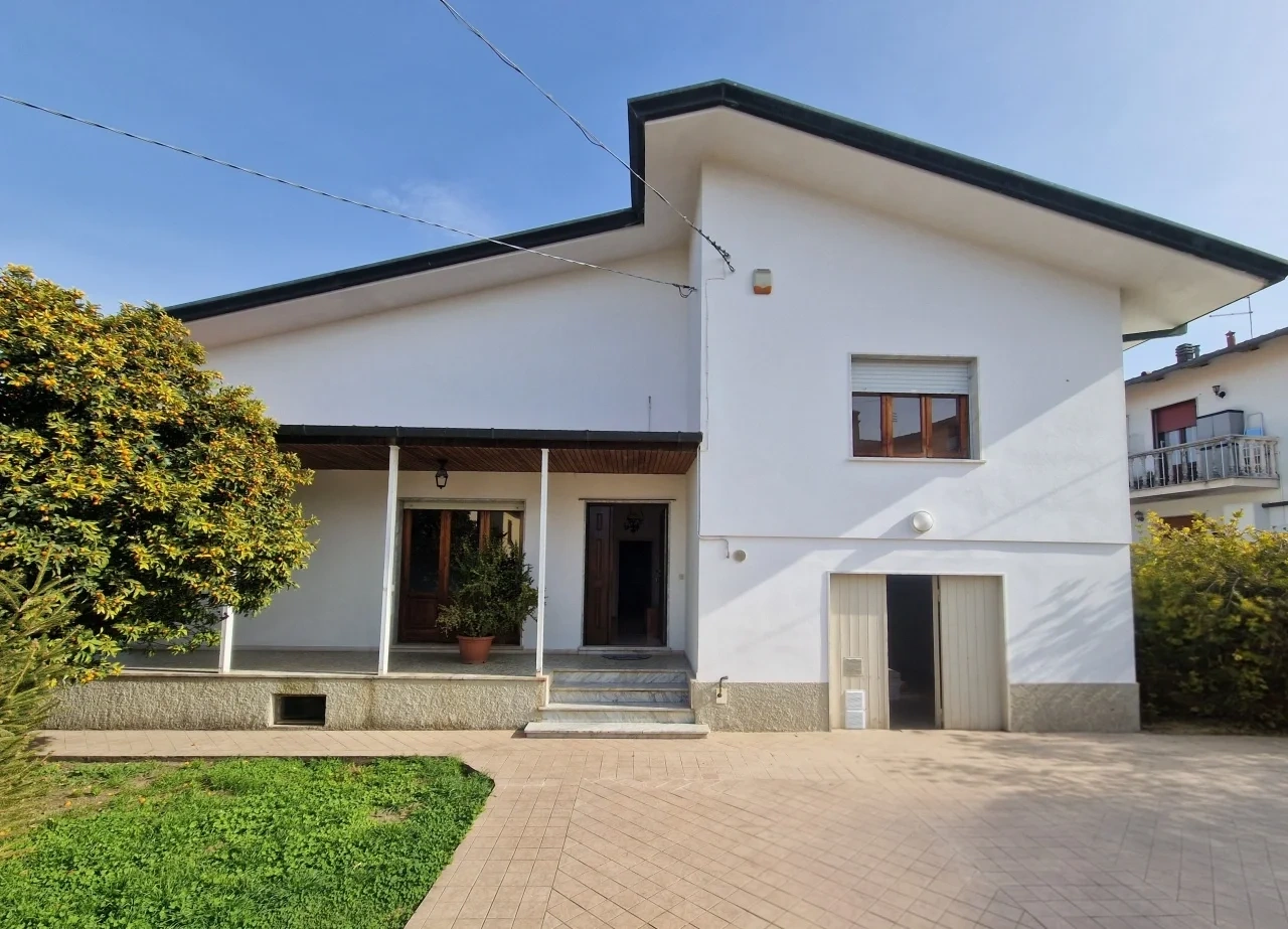 2 - venta casa massa toscana italia