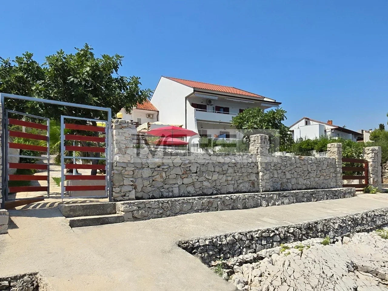 2 - venta casa frente al mar trogir split-dalmacia croacia