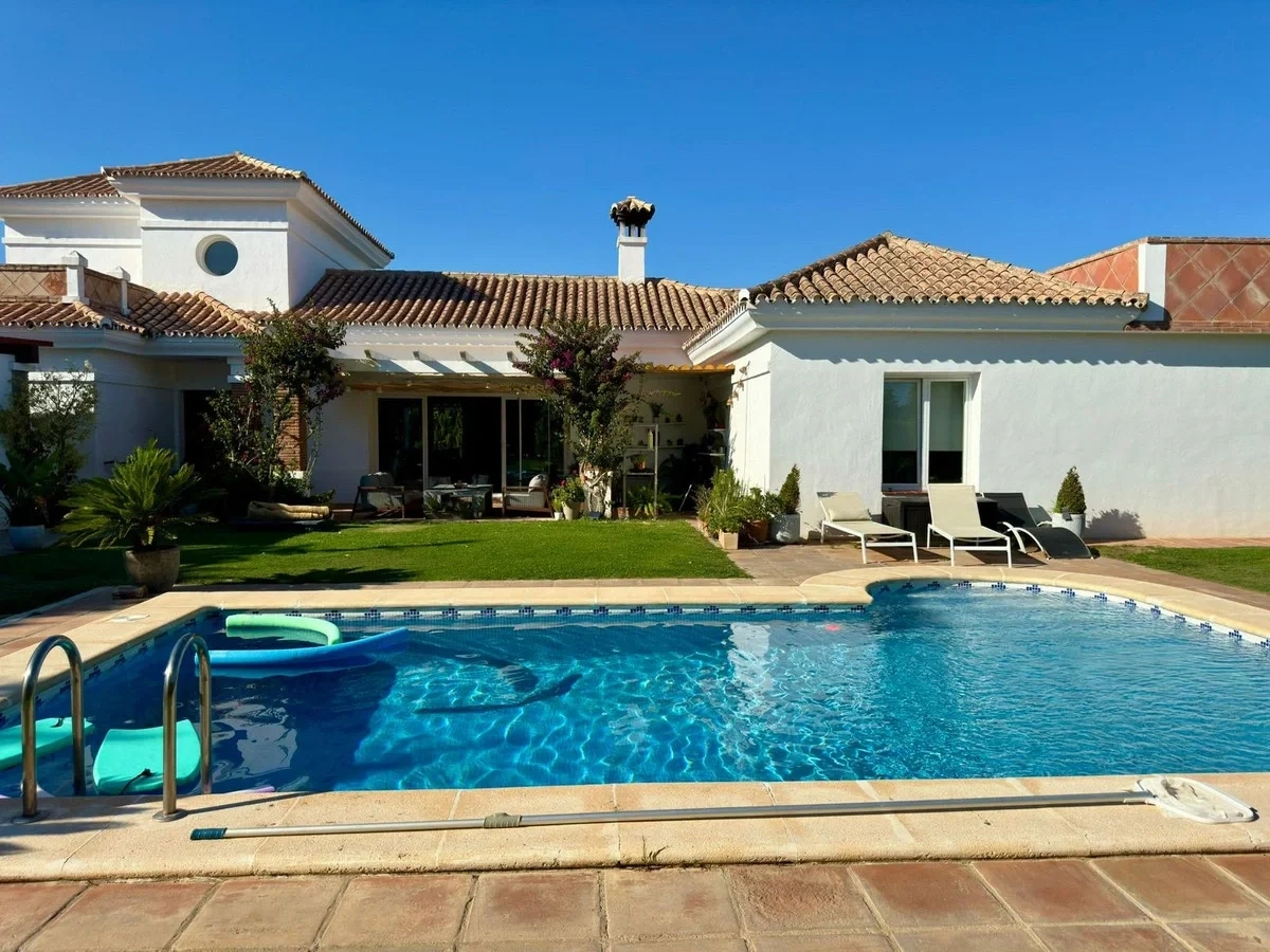 1 - verkauf haus strandpromenade sotogrande andalusien spanien