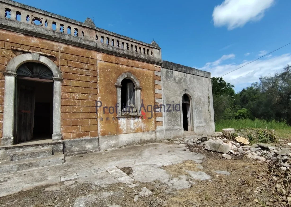 2 - vendita stabile ceglie messapica puglia italia