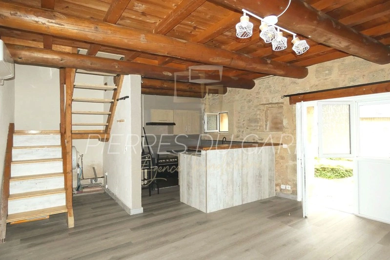 2 - venta casa fournès gard francia