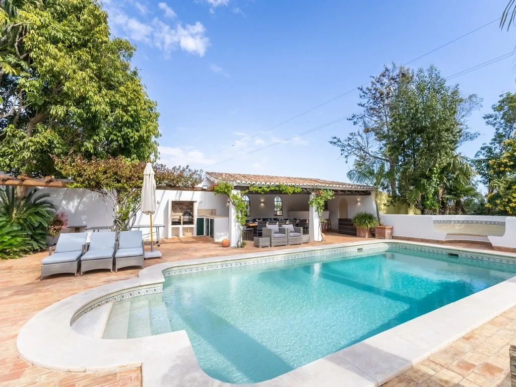 1 - villa for sale in faro algarve portugal