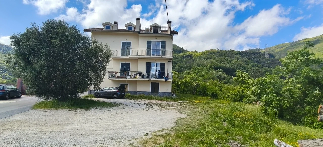 1 - venda apartamento vezzi portio liguria itália