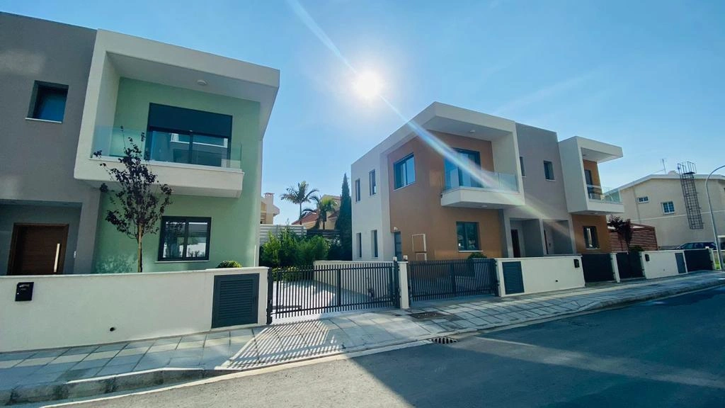 2 - venta casa yermasoyia limassol chipre